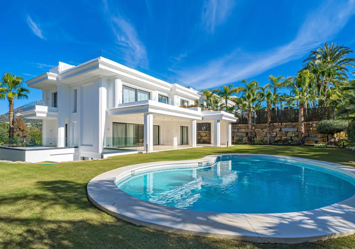 Villa Las Lomas exterior and private pool
